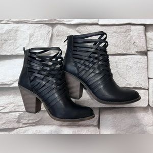 Black Strappy Fergie Boots 8.5